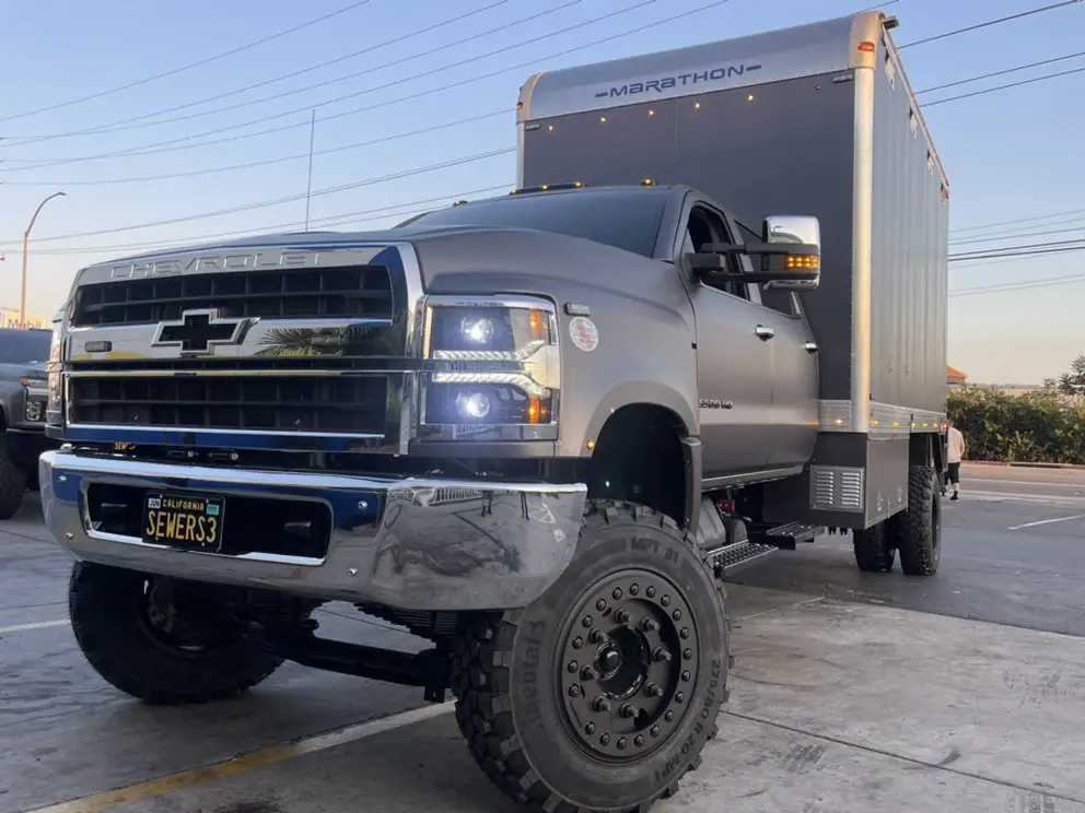truck used for commercial plumbing